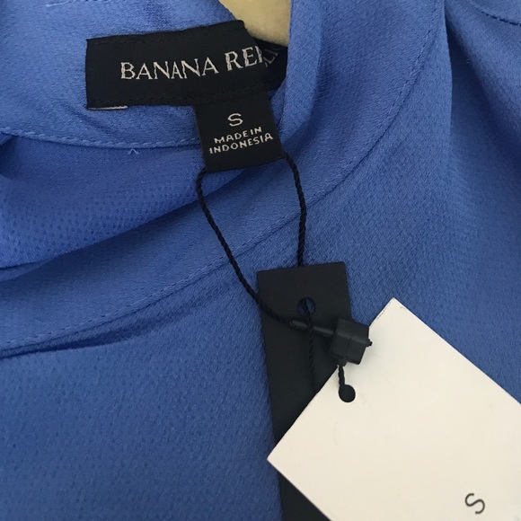 Banana Republic Silky Blue Blouse NWT - Picture 4 of 6